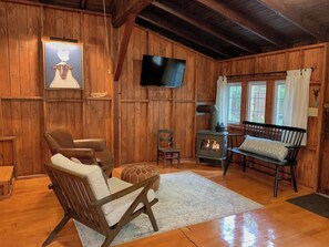 TV, fireplace, offices