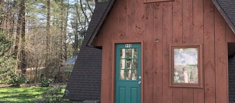 Quaint 2-bedroom waterfront A Frame cabin