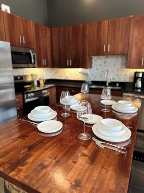 Microwave, oven, stovetop, dishwasher