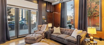 NuLu Louisville + Private Garage + Walk to Distilleries + King Bed