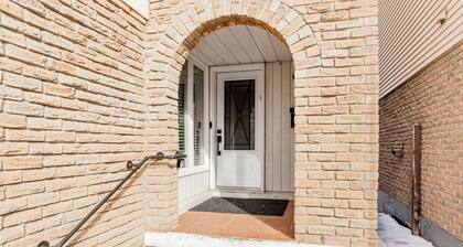 🏡 Modern 1-Bedroom 1-Bath Basement Apartment for Rent @ Glen Shields, Vaughan