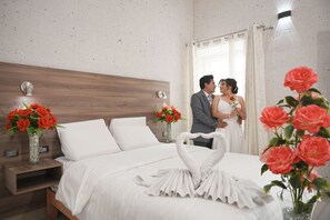 Bureau, espace de travail pour ordinateur portable