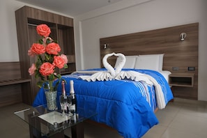 Standard Double Room | Desk, laptop workspace, soundproofing, free WiFi