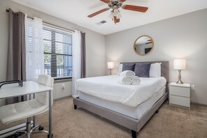 1 غرفة نوم ومكواة/لوح كي وواي فاي وملاءات أسرّة