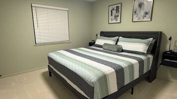 3 bedrooms, desk, free WiFi, bed sheets