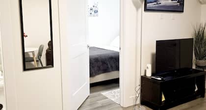 Cozy one-bedroom suite in a quiet neighbourhood with modern amenities.