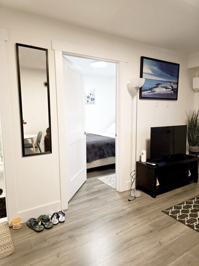 Cozy one-bedroom suite in a quiet neighbourhood with modern amenities.