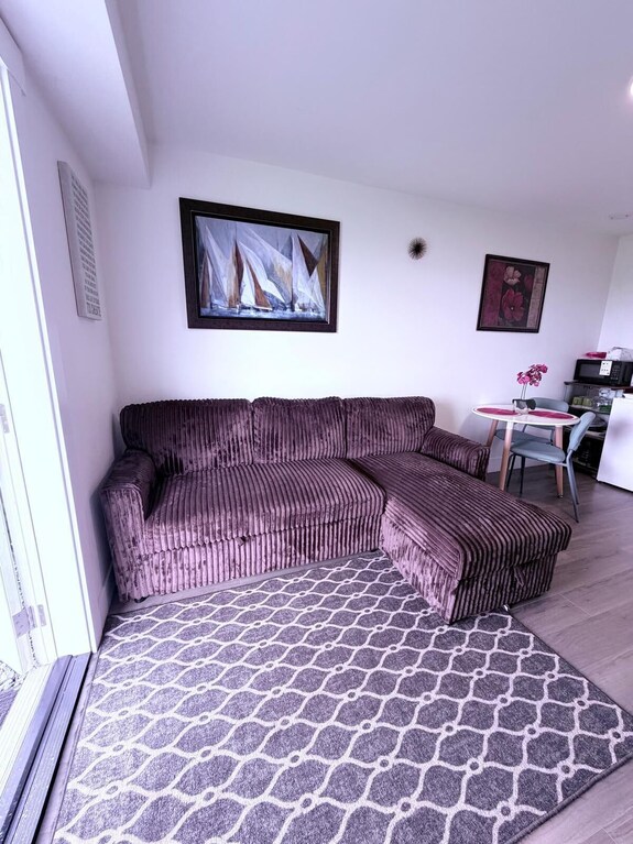 Cozy One-bedroom Suite In A Quiet Neighbourhood With Modern Amenities. - 哈利法克斯