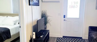 Cozy one-bedroom suite in a quiet neighbourhood with modern amenities.