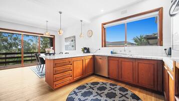 Microwave, oven, stovetop, dishwasher