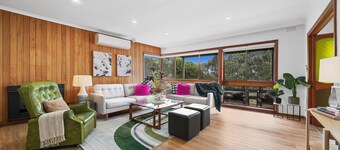 Spacious 5-Bedroom Home & Pool