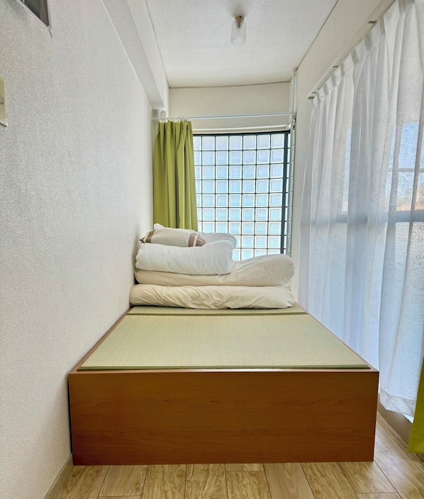 1 bedroom, iron/ironing board, WiFi