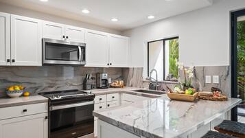 Apartment | 3 bedrooms, Internet