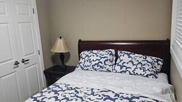 2 bedrooms, iron/ironing board, free WiFi, bed sheets