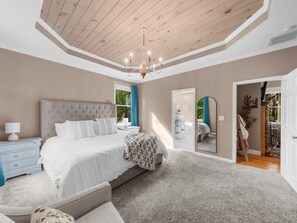 4 bedrooms, iron/ironing board, free WiFi, bed sheets