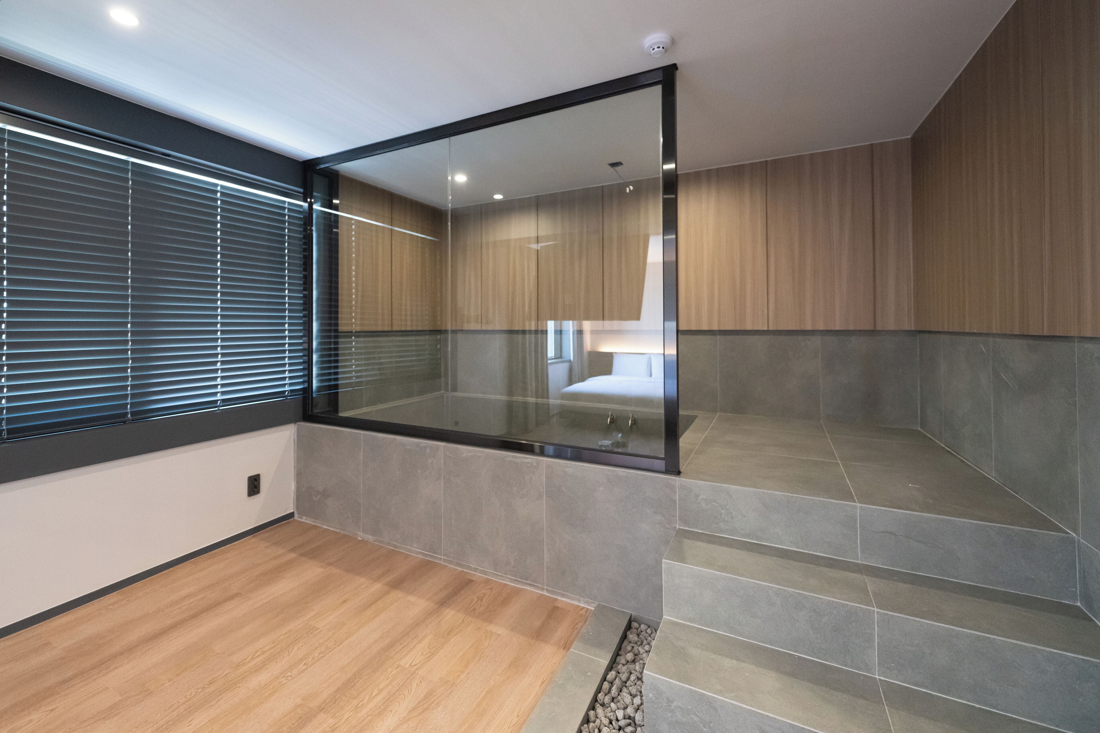 DELUX SPA&SAUNA - Breakfast service for guests + 1 FREE DRINK provided | Premium bedding, down comforters, memory foam beds, desk