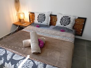 2 makuuhuonetta, silitysrauta/-lauta, Wi-Fi, vuodevaatteet