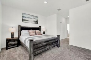 3 habitaciones, wifi gratis, ropa de cama y acceso para silla de ruedas 