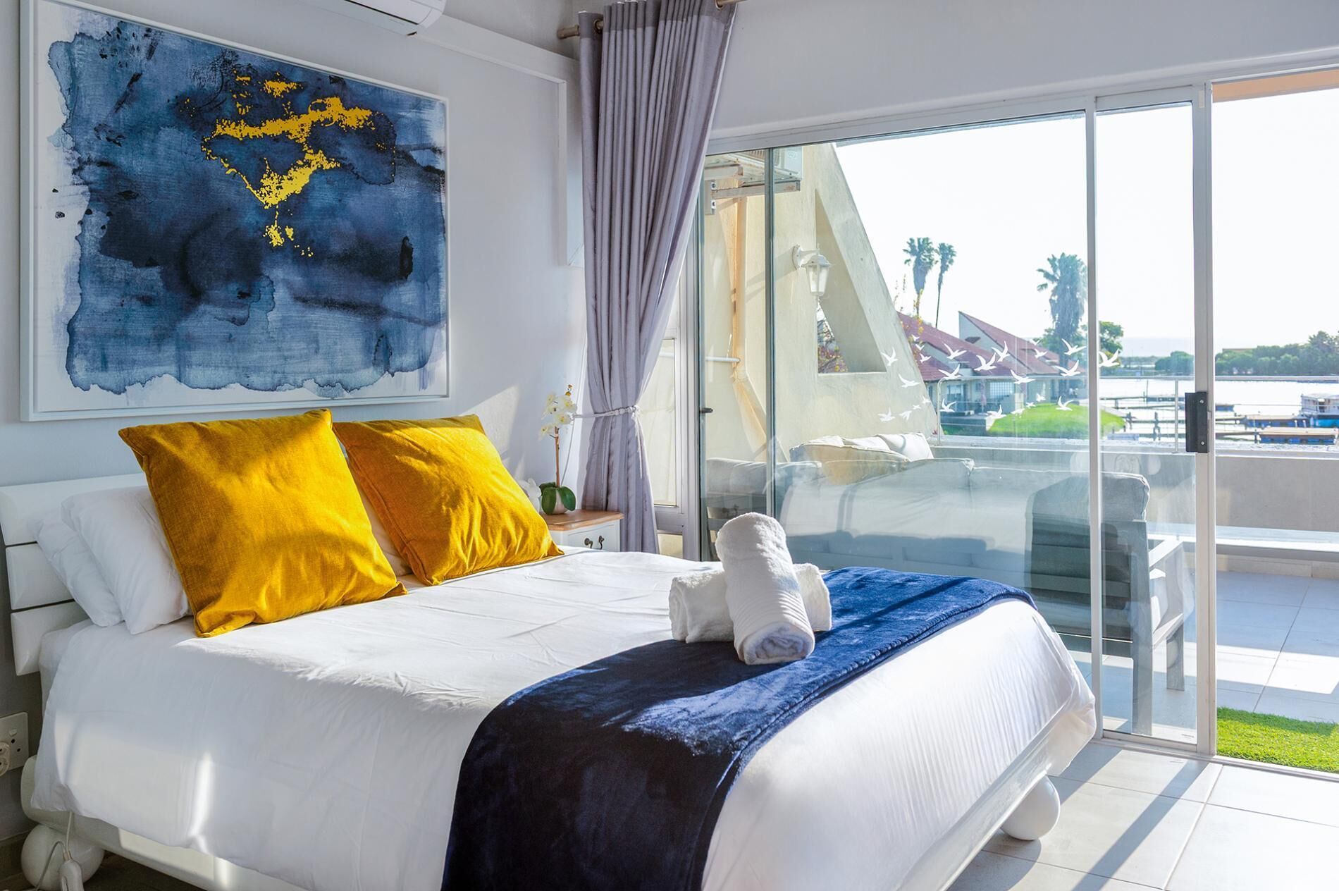 2 quartos, ferros/tábuas de passar roupa, Wi-Fi, roupa de cama