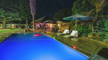 15 udendørs pools