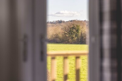 Spacious 6 Bedroom House in Maidenhead/ Windsor