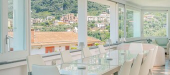 Luxury Levaina Villa, Sleeps 8 on the Amalfi Coast