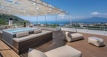 Luxury Levaina Villa, Sleeps 8 on the Amalfi Coast