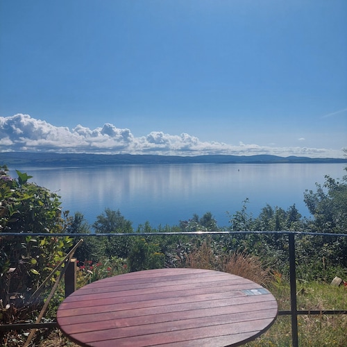 2 Bed Flat - Sleeps 4 - Pets - Parking - Wifi