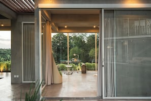 Villa Deluxe, 3 chambres, non-fumeurs, vue piscine | Literie de qualité supérieure, Wi-Fi gratuit, draps fournis