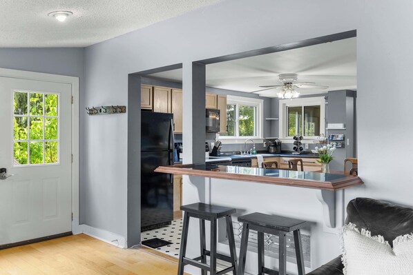 Fridge, microwave, oven, dishwasher
