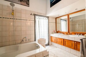 Free toiletries, hair dryer, bathrobes, bidet