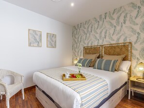 2 habitaciones, tabla de planchar con plancha, internet y ropa de cama 