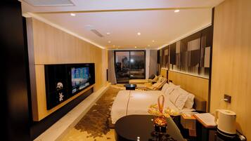 Premium Suite, 1 King Bed, Non Smoking, Balcony | Egyptian cotton sheets, premium bedding, down comforters