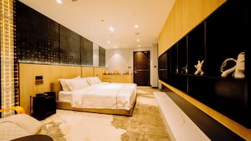 Suite Premium, 1 cama de matrimonio grande, no fumadores, balcón | Sábanas de algodón egipcio y ropa de cama de alta calidad