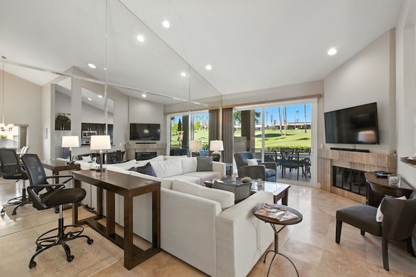 Smart TV, computer monitors