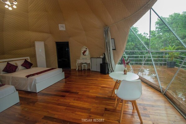 Quarto duplo superluxo | Cofres nos quartos, Wi-Fi de cortesia
