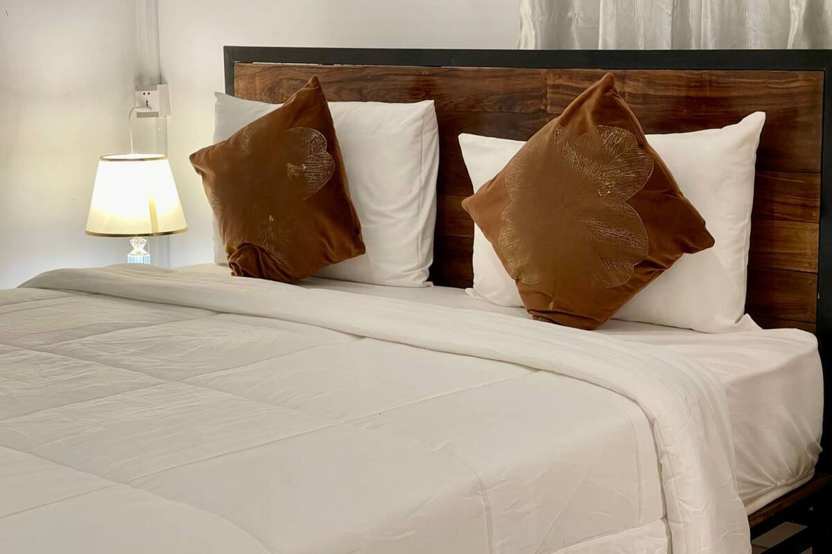 Quarto casal superior | Cofres nos quartos, Wi-Fi de cortesia