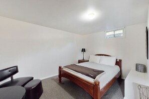 2 chambres, fer et planche à repasser, accès Internet, draps fournis