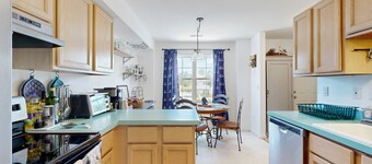 Bethany Marina dog friendly bayfront townhouse w/pool, balcony, grill