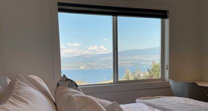 THE LAKEVIEW LOOKOUT, 1 Bedroom - Sleeps 2- walking distance to Lake & Wineries.