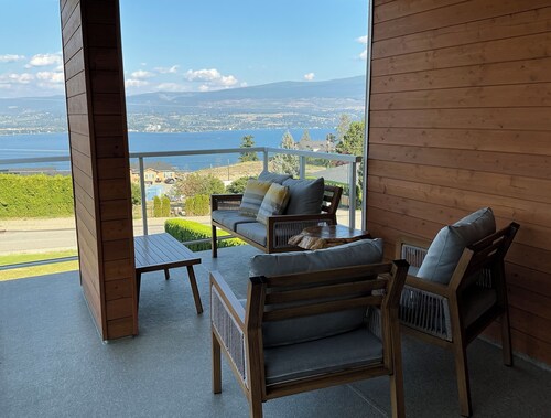 THE LAKEVIEW LOOKOUT, 1 Bedroom - Sleeps 2- walking distance to Lake & Wineries.
