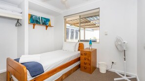 3 bedrooms, iron/ironing board, free WiFi, bed sheets