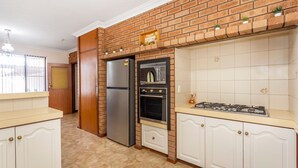 茶具/咖啡用具、微波炉、烤箱、洗碗机