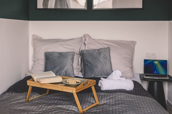 1 chambre, fer et planche à repasser, accès au Wi-Fi (inclus)