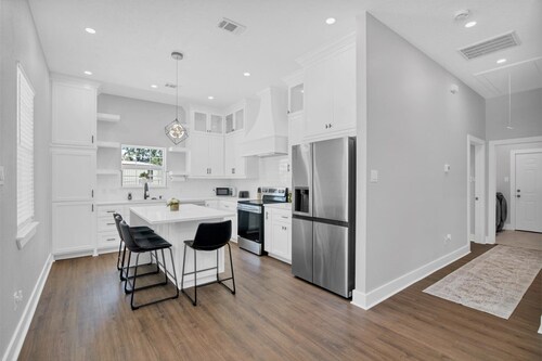 New, Family Friendly, Centrally located Duplex