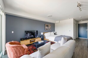 Bügeleisen/Bügelbrett, WLAN, Bettwäsche