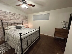1 bedroom, iron/ironing board, free WiFi, bed sheets
