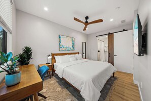 2 bedrooms, iron/ironing board, WiFi, bed sheets - Del Mar Retreat - Spa, BBQ, Firepit, AC, Laundry (Del Mar)