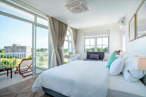 Deluxe King Garden View with Hot Tub | Desk, free WiFi - Mia Hot Springs Pool Villa Binh Chau (Xuyen Moc)