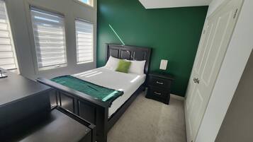 3 chambres, fer et planche à repasser, Wi-Fi, literie fournie